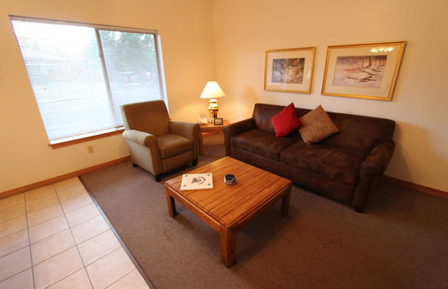 Roundhouse Resort - Photo 29