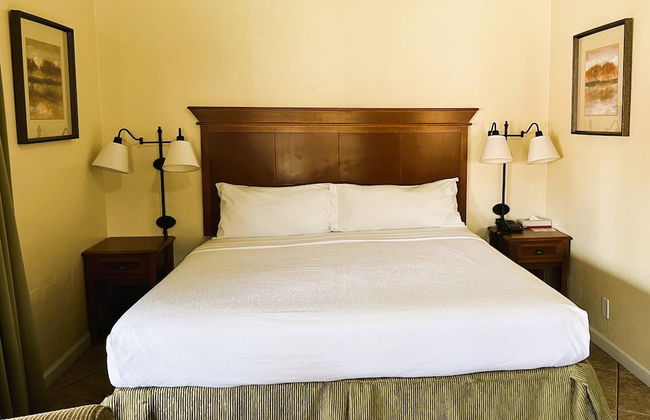 Roundhouse Resort - Photo 3