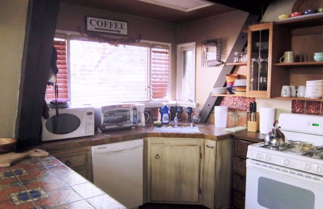 Always Inn Idyllwild Vacation Cottages - Photo 11