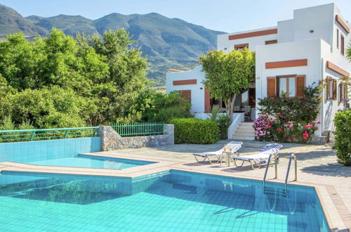 Photo 1 - Chic Villa in Lefkogia Crete With Swimming Pool