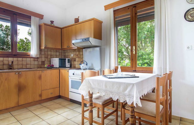 Villa in Lefkogia With Private Pool - Foto 9