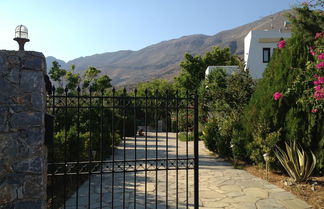 Photo 2 - Chic Villa in Lefkogia Crete With Swimming Pool