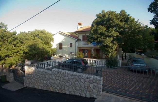 Luka - Free Parking - A2 - Photo 21