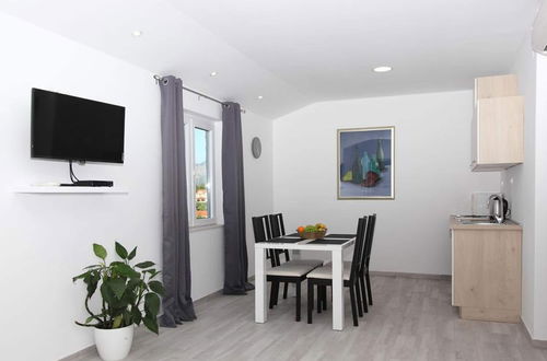 Photo 14 - Modern Apartment in Mocici With Terrace