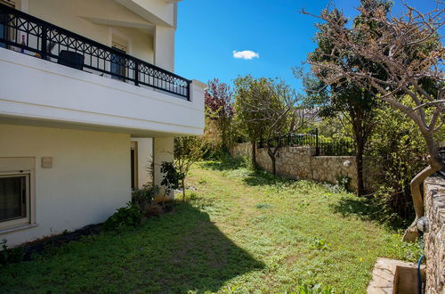 Photo 22 - Dione Apartment with Terrace near Kalathas beach