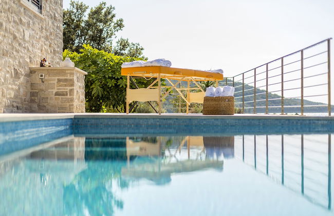 Beachfront Villa Poseidon with Heated Pool - Foto 21