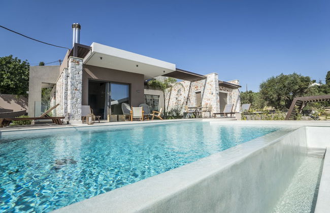 Ariadne Luxury Villa - Photo 1