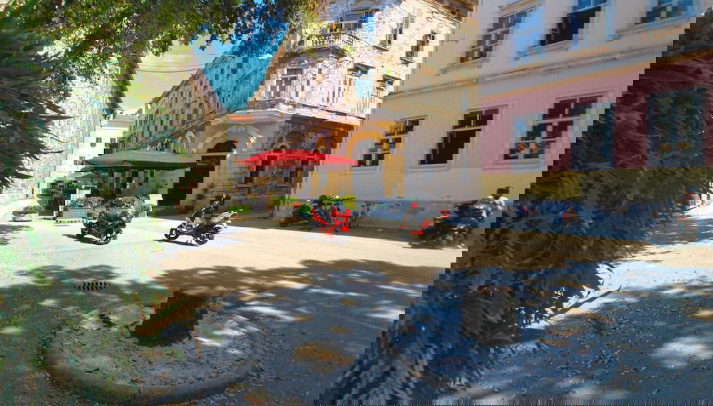 Primary image