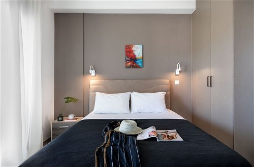 Photo 14 - Thisean Modern Suites by Athens Stay