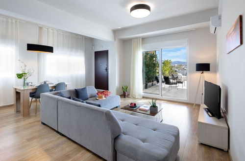 Photo 29 - Thisean Modern Suites by Athens Stay