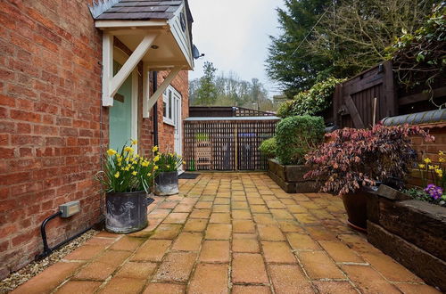 Photo 22 - Fab 2 Bed Cotswolds Cottage With Private Courtyard