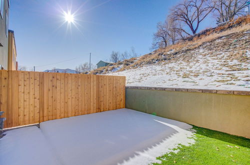 Photo 43 - Modern Rooftop Patio New-build Townhome in COS