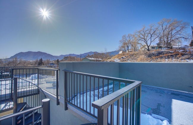 Modern Rooftop Patio New-build Townhome in COS - Foto 26