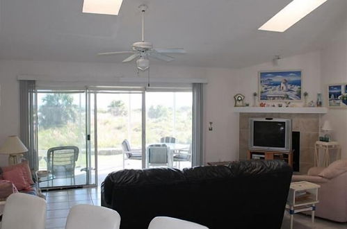 Photo 2 - Pet Friendly, Oceanfront, 3 Bed, 2 Bath - Ocean Paradise