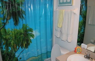 Foto 3 - Pet Friendly, Oceanfront, 3 Bed, 2 Bath - Ocean Paradise