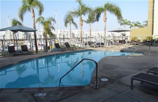 Foto 1 - Apartment with Full Amenities - Miracle Mile