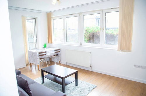 Photo 20 - Large Shoreditch, Hoxton 3-bed Garden Flat