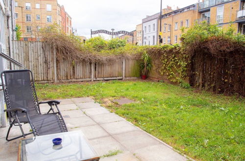 Photo 22 - Large Shoreditch, Hoxton 3-bed Garden Flat