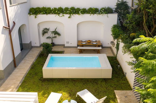 Photo 17 - Luxury Apartment with Garden and Pool