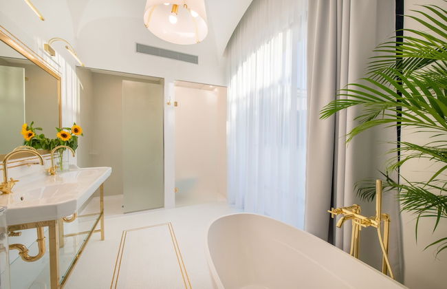 Luxury Villa with Penthouse, Pools and Sea View - Foto 80