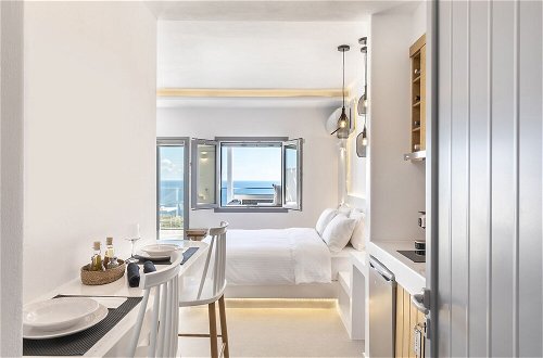 Foto 11 - La Estrella 4 Suites with Sea View & 4 Prive Hot Tub