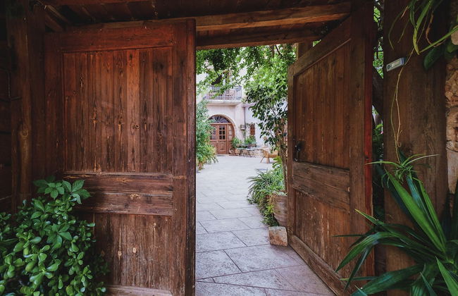 Serene Indoor Pool & Hamam Villa - Photo 44
