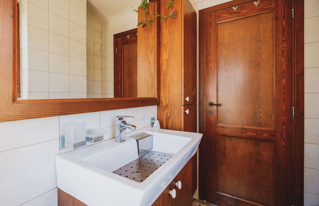 Serene Indoor Pool & Hamam Villa - Photo 28