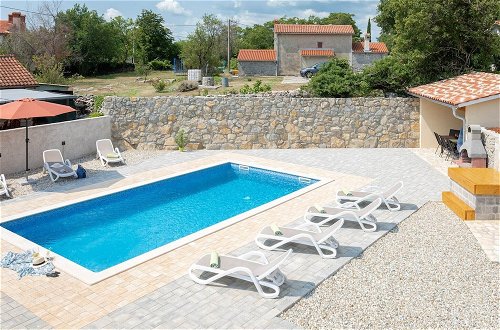 Foto 19 - Tranquil Holiday Home in Labin With Private Swimming Pool