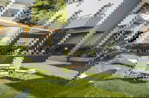 Foto 1 - Sunrise Village Hotel