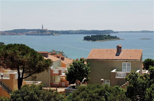 Photo 26 - Comfortable Holiday Home With a Microwave, Near Rovinj