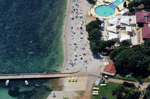 Photo 23 - Comfortable Holiday Home With a Microwave, Near Rovinj