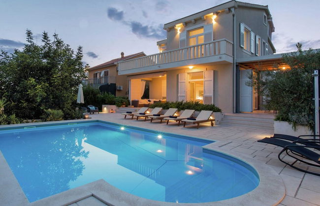 Villa in Kastel Novi Near Beach - Foto 34
