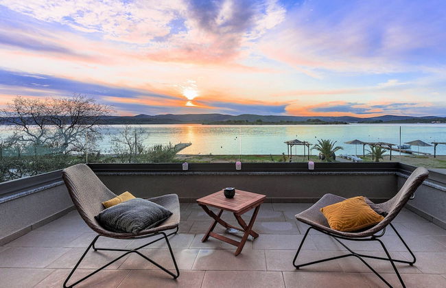 Villa in Turanj With Stunning Sea Views - Foto 33