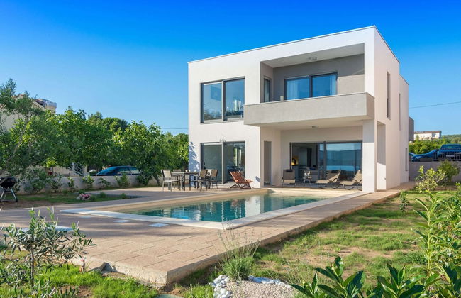 Villa in Turanj With Stunning Sea Views - Foto 19