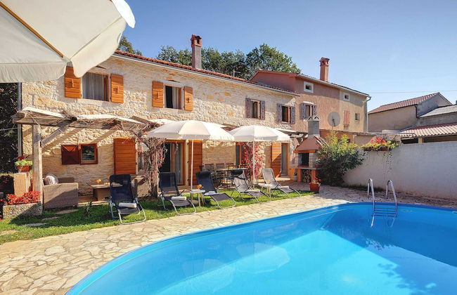 Villa in Batlug With Private Pool - Foto 1