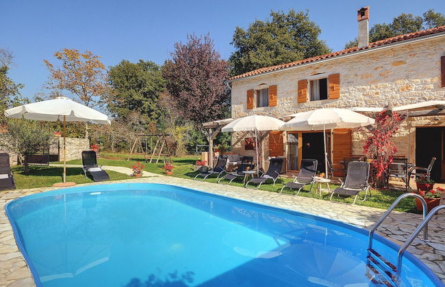 Villa in Batlug With Private Pool - Foto 40