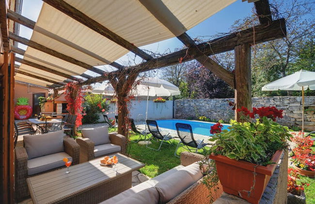 Villa in Batlug With Private Pool - Foto 37