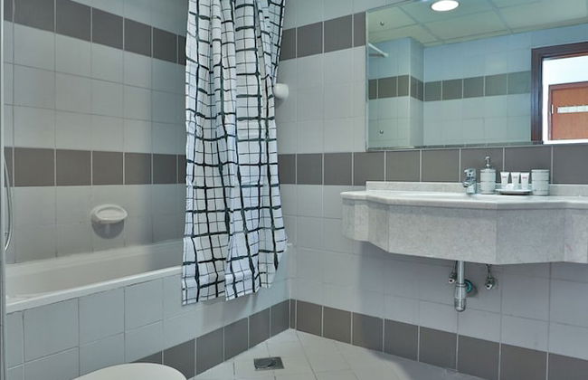 OYO Home 263 1BHK Hub canal 1 - Foto 20
