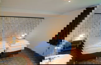 Foto 3 - Modern Holiday Home in Noiseux With Garden