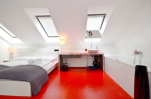 Photo 2 - Vienna Residence Luxury Apartment for 4 With Rooftop Terrace and Uncommon View