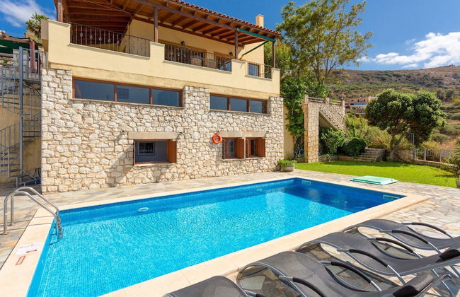 Souda Bay View Large Private Pool Walk to Beach Sea Views A C Wifi - 2119 - Foto 67
