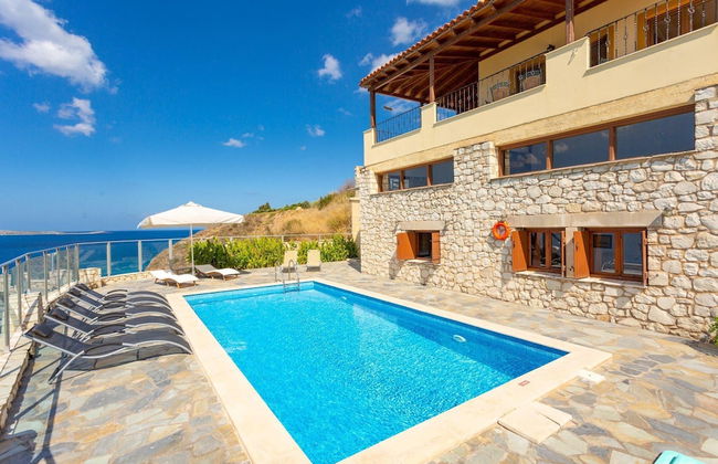 Souda Bay View Large Private Pool Walk to Beach Sea Views A C Wifi - 2119 - Foto 12
