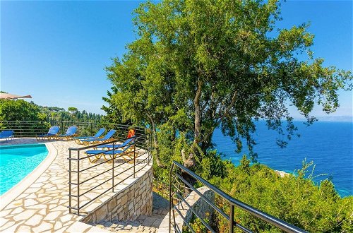 Foto 50 - Villa Nefeli Large Private Pool Walk to Beach Sea Views A C Wifi Car Not Required - 2295