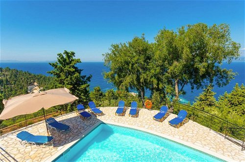 Foto 48 - Villa Nefeli Large Private Pool Walk to Beach Sea Views A C Wifi Car Not Required - 2295