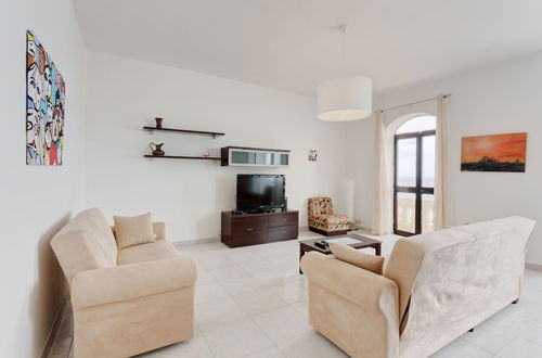 Photo 11 - Seafront Apartment in Sliema wt Breathtaking Views