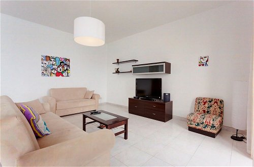 Photo 12 - Seafront Apartment in Sliema wt Breathtaking Views