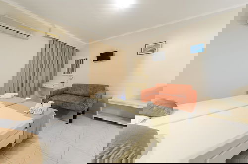 Photo 4 - Karras Livin