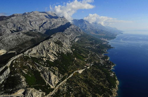 Photo 26 - Luxurious Holiday Home in Makarska with Hot Tub