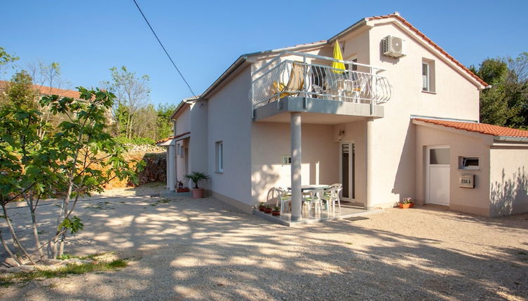 Foto 1 - Adorable House Apartment With Roof Terrace