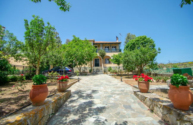 Casa Tsounis - Photo 24